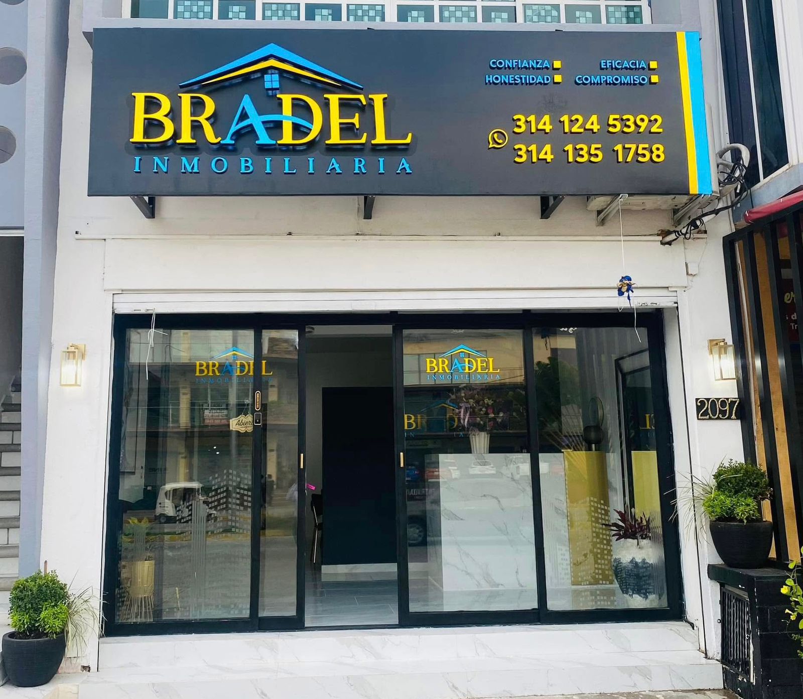 Atención al cliente Bradel