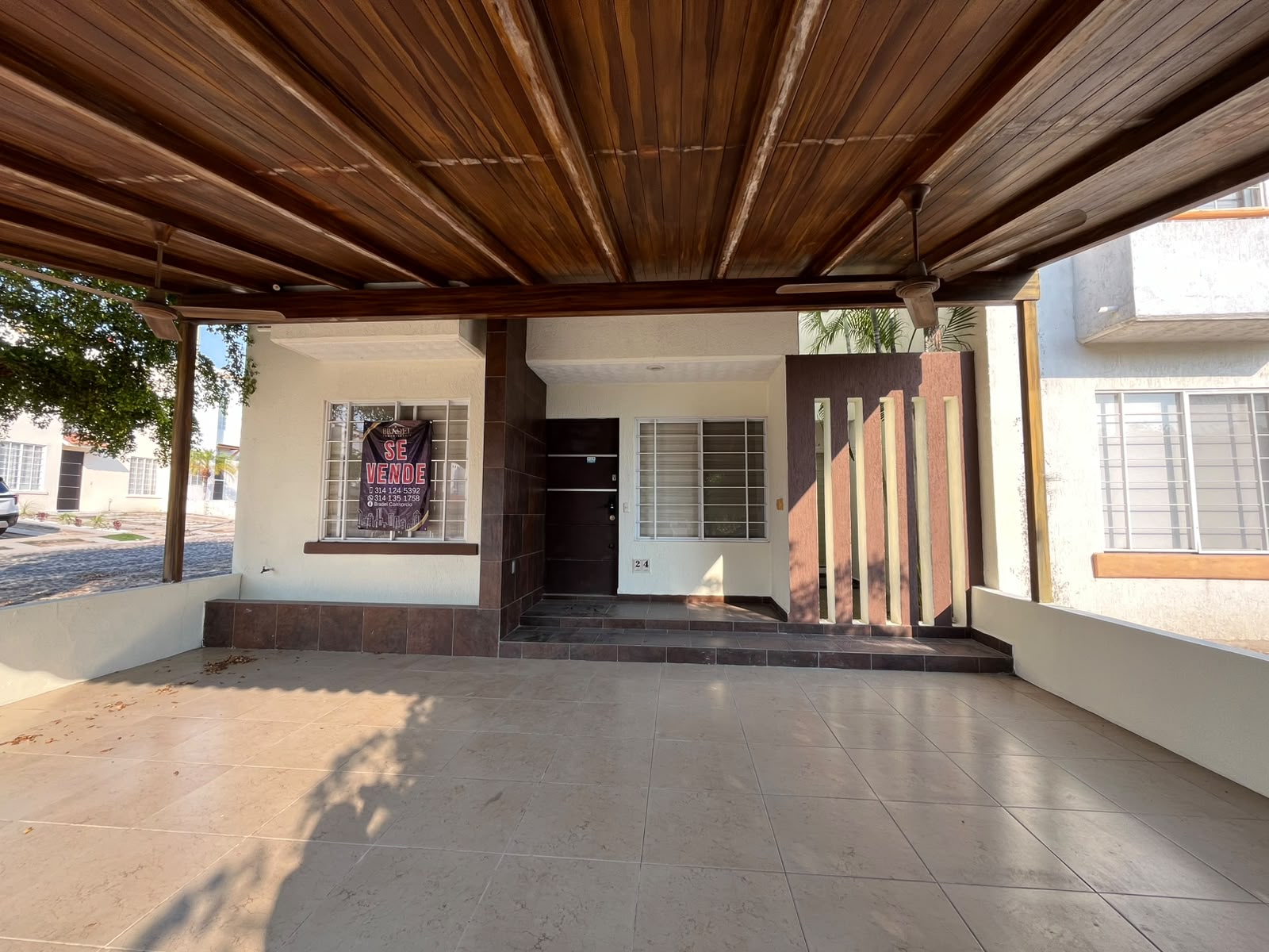 Casa amueblada con jacuzzi y cochera techada